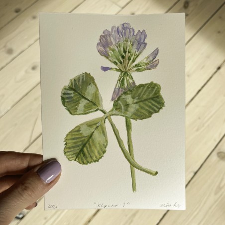 Mini painting of a clover